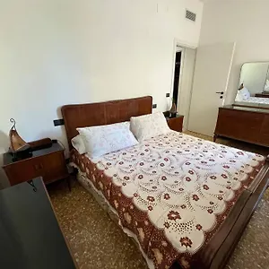 casa-gerry-a-due-passi-dal-mare.hotelitalianriviera.com/